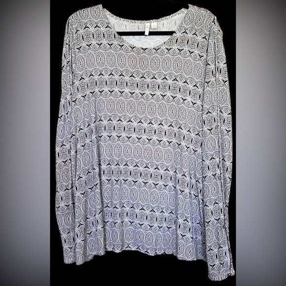 CATO Black/White Octagonal Design Partially Open Long Sleeve, Top, Sz XL, GUC. - Picture 1 of 8